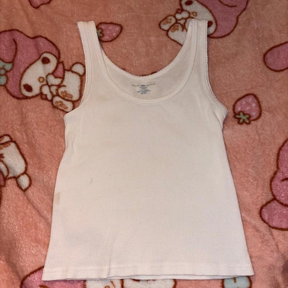 Brandy Melville White Ribbed Tank Top Sleeveless Basic Casual Layering Essential - Picture 2 of 3